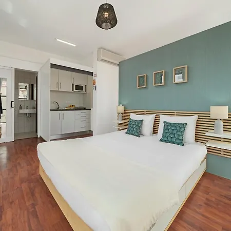 Pelourinho By An Island Фуншал