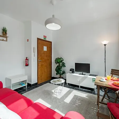 Pelourinho By An Island * فونشال